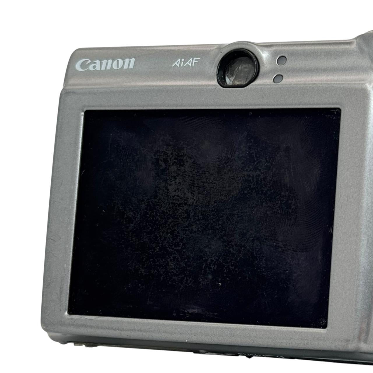 Canon PowerShot Elph SD800 IS Digital Camera