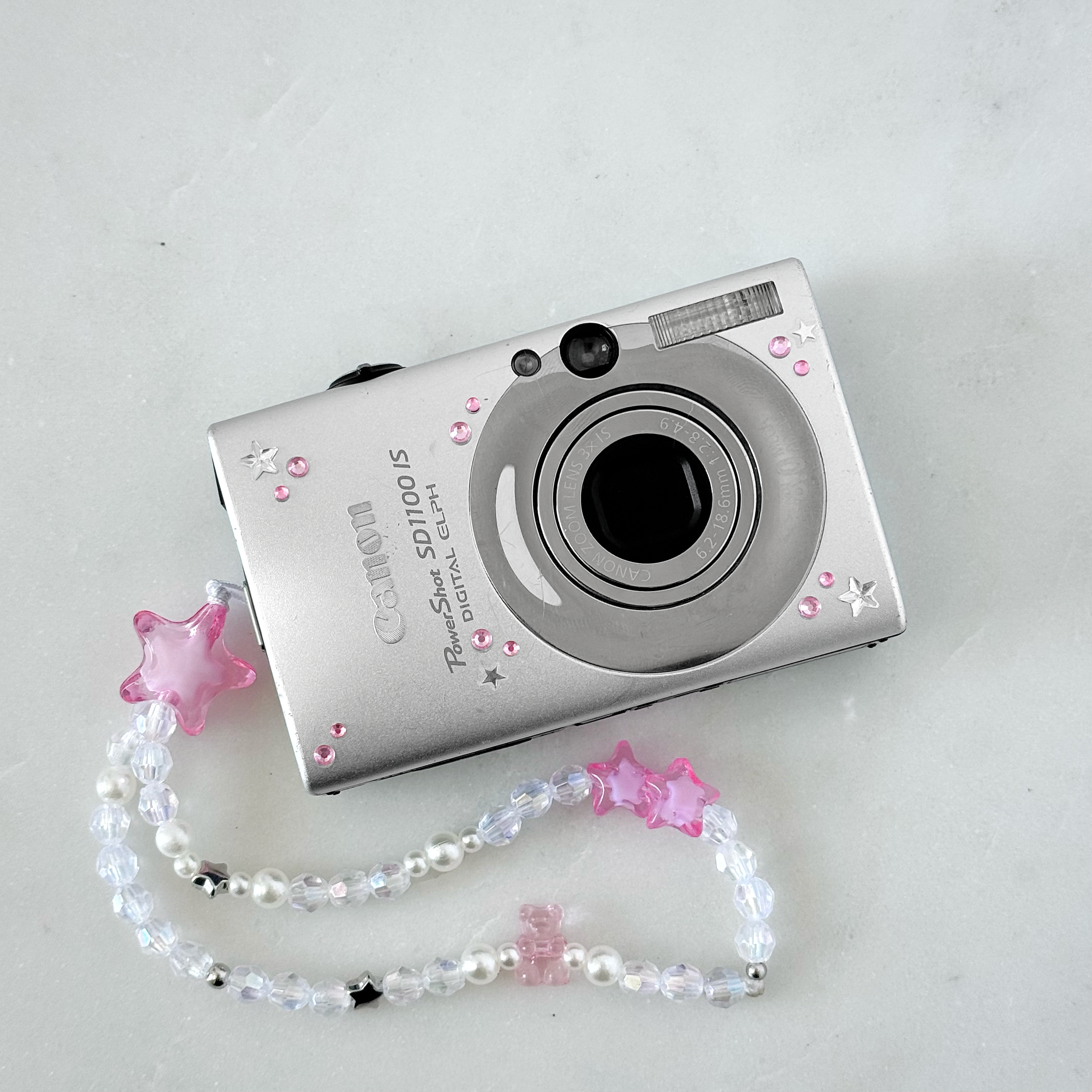 Canon PowerShot SD1100 IS Elph Digital Camera