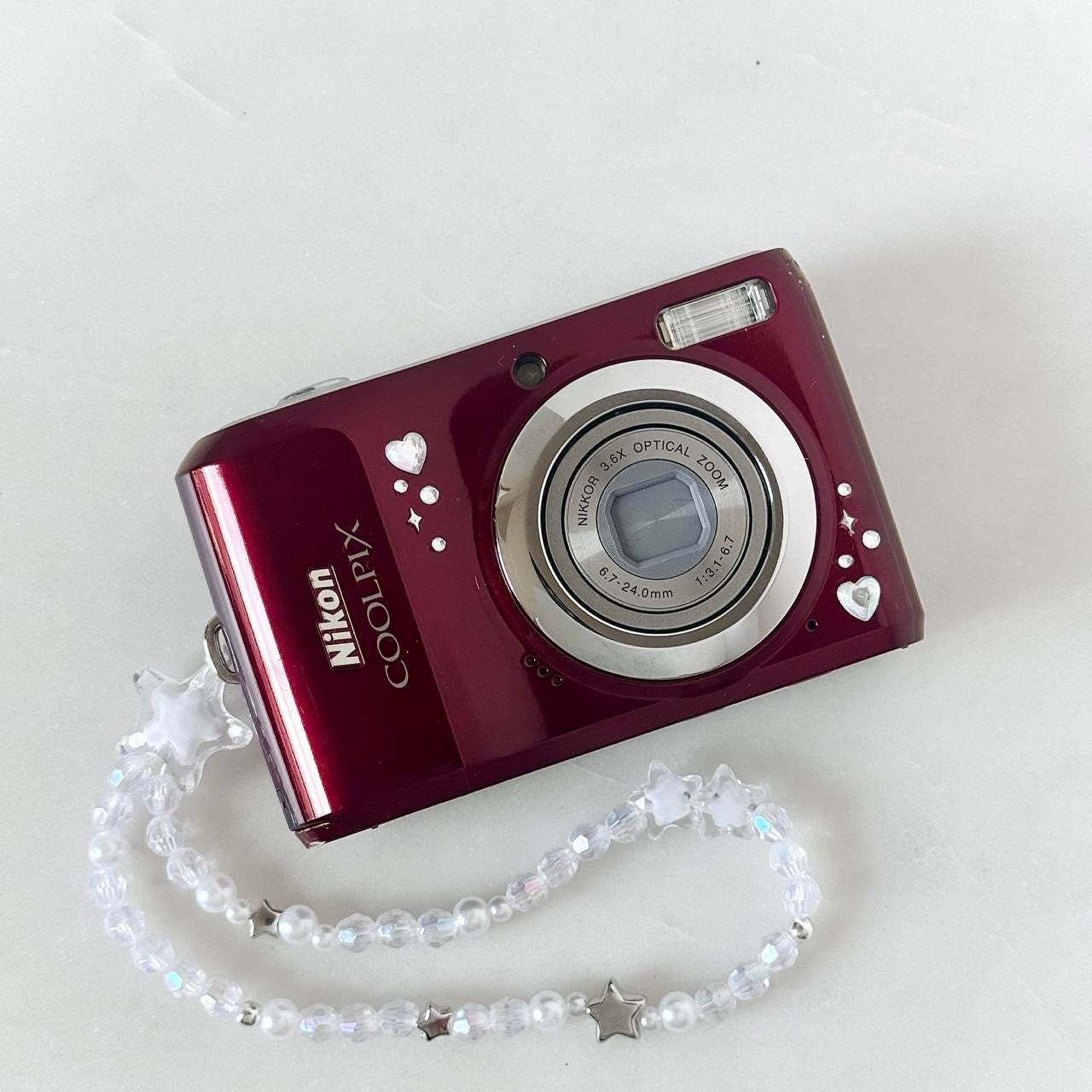 Nikon Coolpix L20 Digital Camera